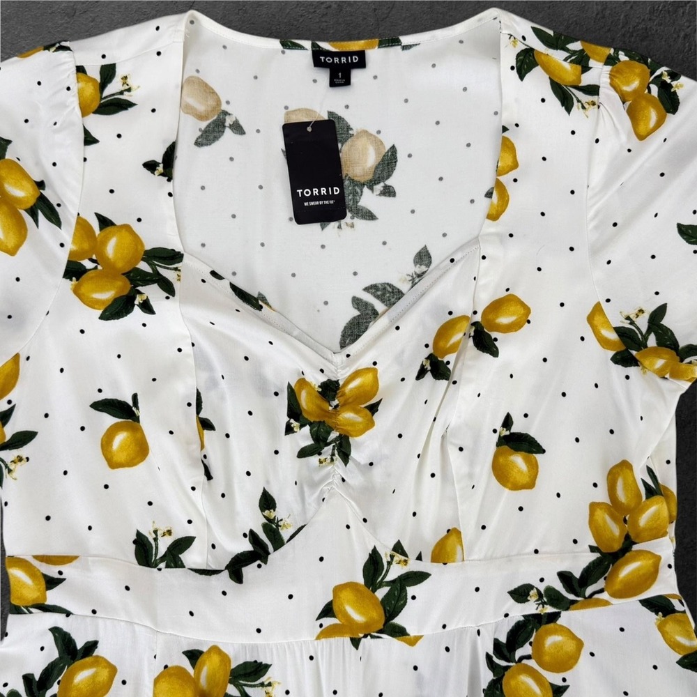 Torrid Lemon Print Dress Size 1 White Fit Flare V Neck Sundress NWT - Picture 6 of 7